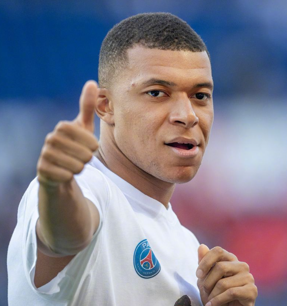 皇马中卫引援咨询姆巴佩，科纳特与于帕成候选焦点