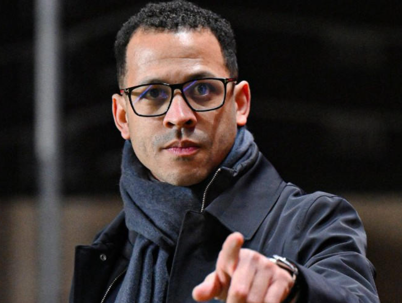 切尔西大胜维拉：罗塞尼尔盛赞球队表现与团队精神